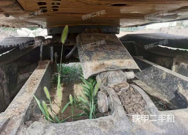 回转马达和主控阀（整机外观）