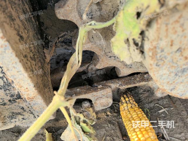 右驅(qū)動(dòng)輪（行走機(jī)構(gòu)）