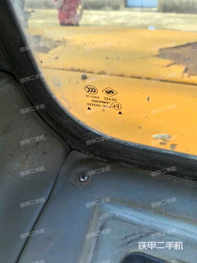 后窗玻璃角標(biāo)（駕駛室部分）