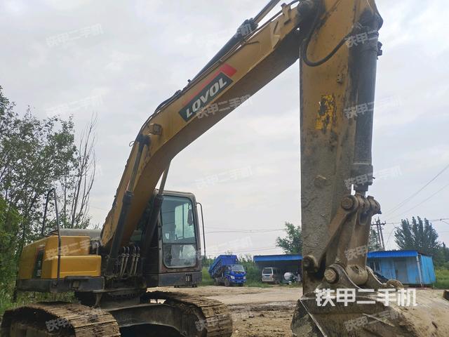 右前45(整機(jī)外觀) 右前45(整機(jī)外觀)