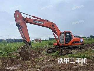 斗山DH300LC-7挖掘机实拍图片
