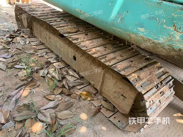 單側(cè)履帶整體(整機(jī)外觀) 單側(cè)履帶整體(整機(jī)外觀)