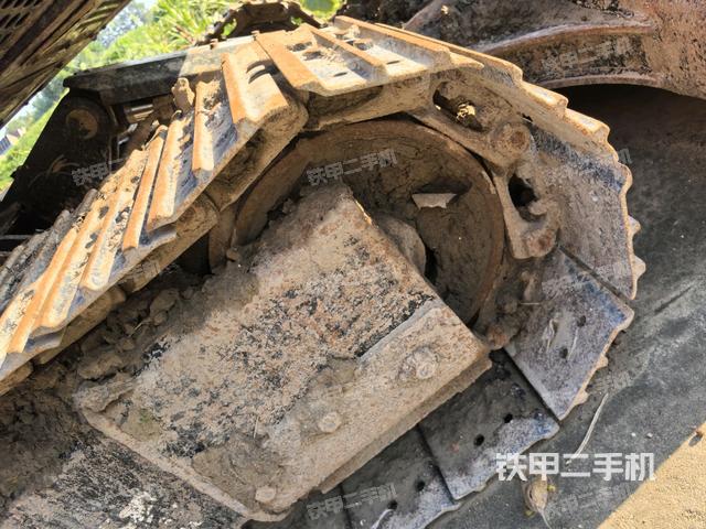 左導(dǎo)向輪（行走機(jī)構(gòu)）