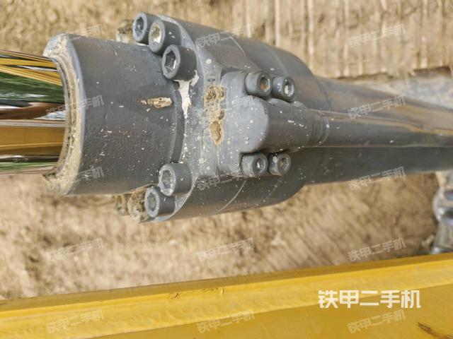 大臂油缸整體?豎拍(工作和回轉(zhuǎn)裝置) 大臂油缸整體?豎拍(工作和回轉(zhuǎn)裝置)
