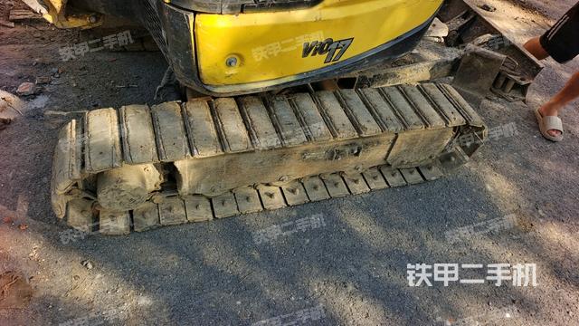 左侧履带整体 (行走机构) 左侧履带整体 (行走机构)