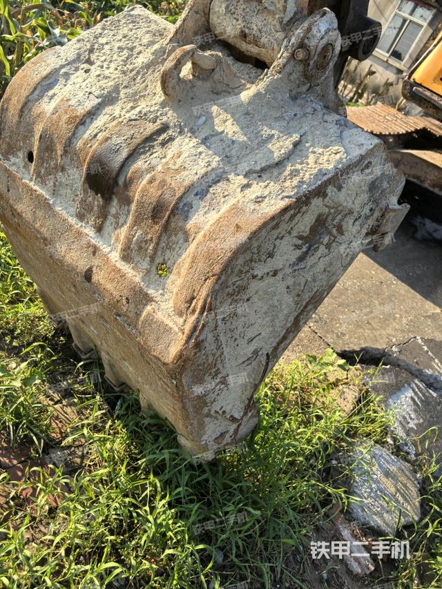 鏟斗右后整體（工作和回轉(zhuǎn)裝置）