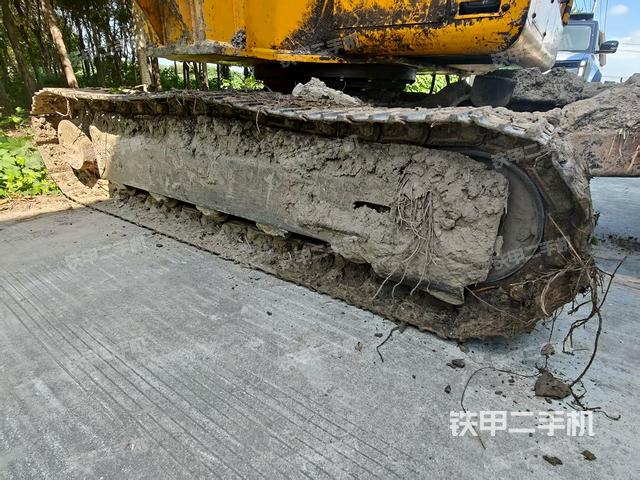 單側履帶整體(整機外觀) 單側履帶整體(整機外觀)