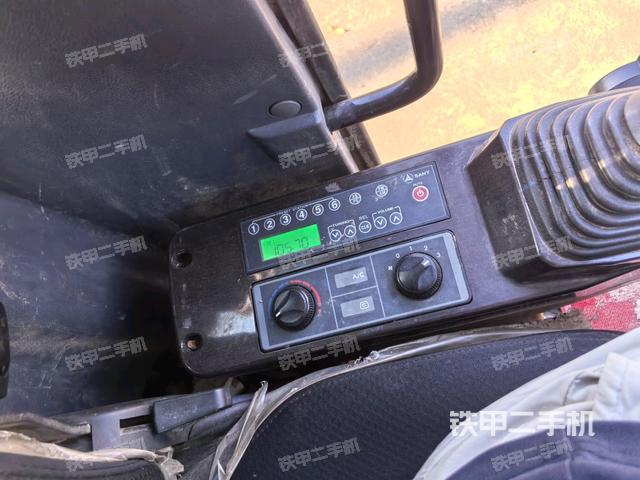 座椅左側(cè)控制臺(tái)/音響/含左手柄（駕駛室部分）