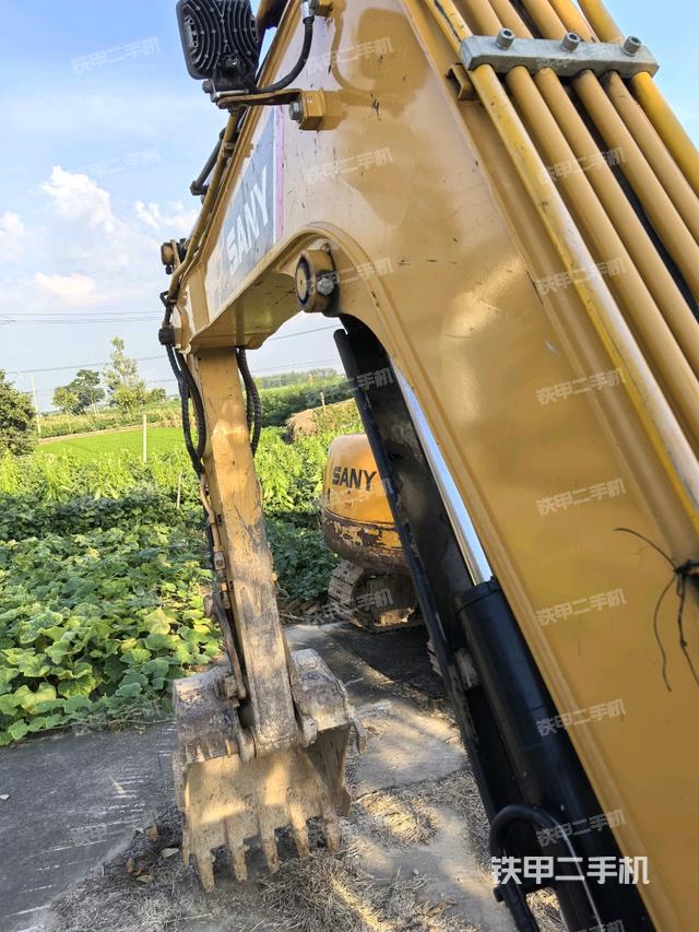 大臂根部?斜（工作和回轉(zhuǎn)裝置）