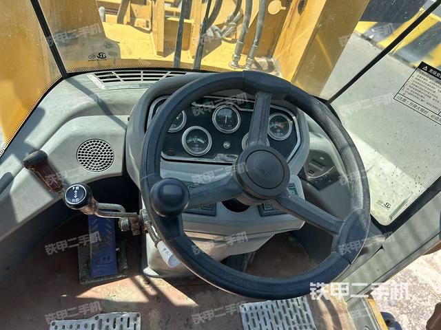 驾驶室操作台（整机外观及大件）