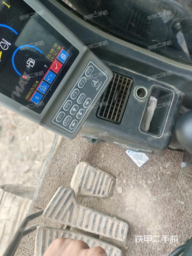 顯示屏?(駕駛室部分) 顯示屏?(駕駛室部分)