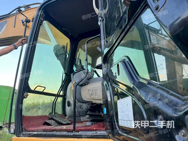 驾驶室整体（整机外观）