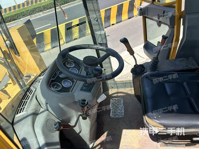 驾驶室工作台（整机外观及大件）