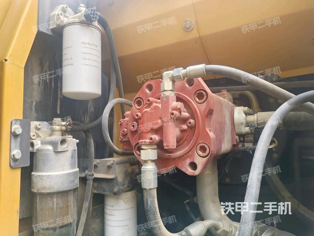 液壓泵斜45?左(大件艙室) 液壓泵斜45?左(大件艙室)