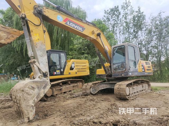 雷沃重工FR200E挖掘机