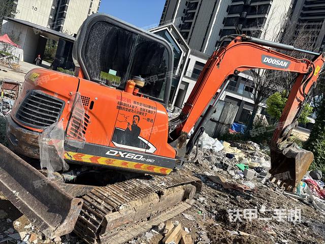 整機(jī)右后45°（整機(jī)外觀）