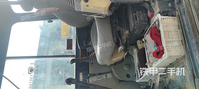 驾驶室整体（整机外观）