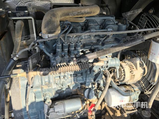 發(fā)動(dòng)機(jī)室（上車部件）