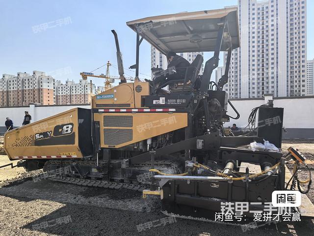 整機(jī)右側(cè)(設(shè)備外觀及核心部件) 整機(jī)右側(cè)(設(shè)備外觀及核心部件)