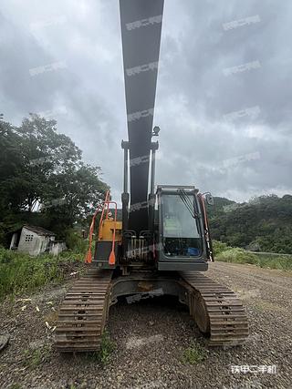 沃尔沃EC200DAG挖掘机实拍图片