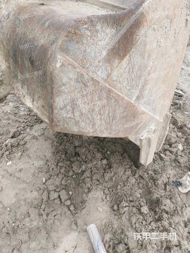 鏟斗右后整體(工作和回轉裝置) 鏟斗右后整體(工作和回轉裝置)