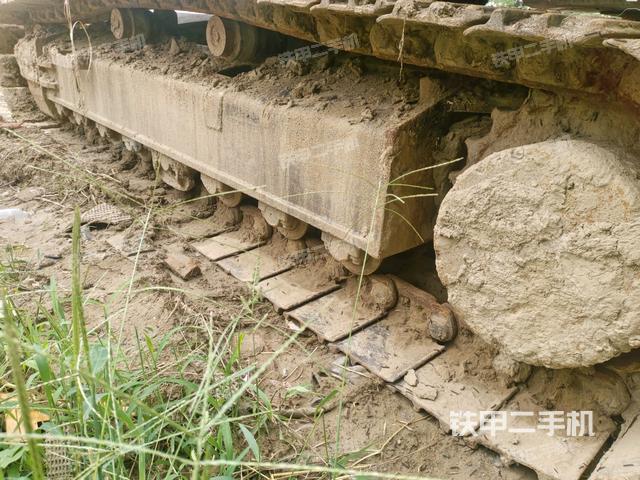 右側(cè)行走馬達(dá)蓋板(行走機(jī)構(gòu)) 右側(cè)行走馬達(dá)蓋板(行走機(jī)構(gòu))