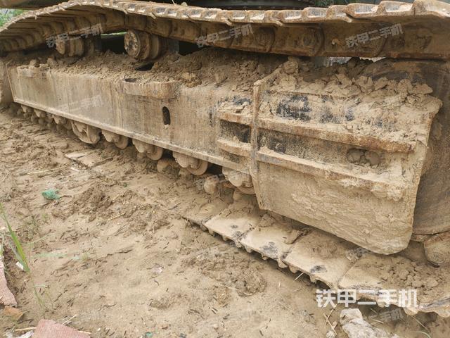 左側(cè)履帶整體?(行走機(jī)構(gòu)) 左側(cè)履帶整體?(行走機(jī)構(gòu))