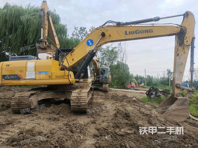 右前45(整機(jī)外觀) 右前45(整機(jī)外觀)