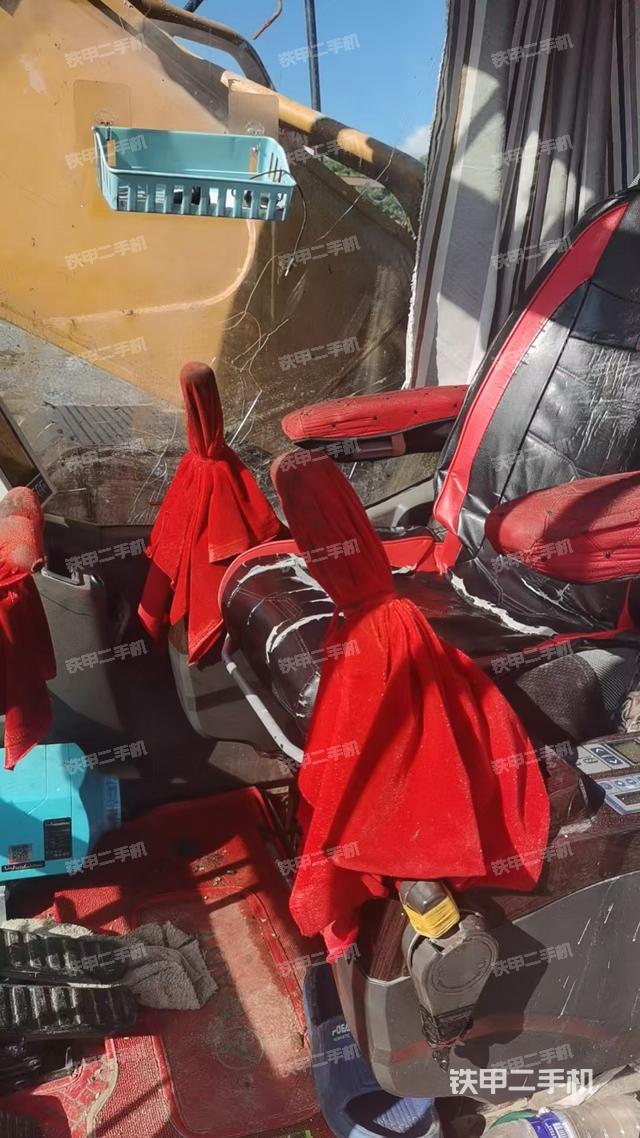 驾驶室整体（整机外观）