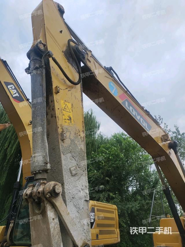 小臂整體左后(工作和回轉(zhuǎn)裝置) 小臂整體左后(工作和回轉(zhuǎn)裝置)