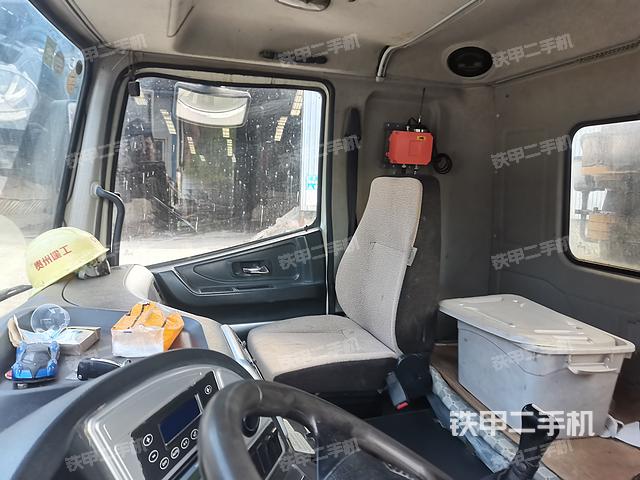 驾驶室操作台（设备外观及核心部件）