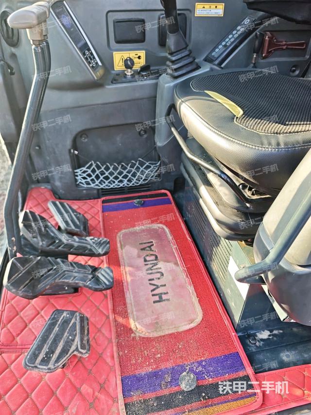 座椅后部（駕駛室部分）