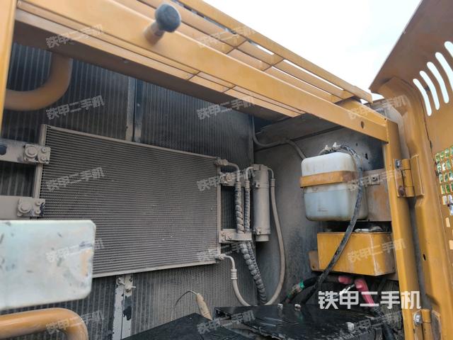 散熱器正面(大件艙室) 散熱器正面(大件艙室)