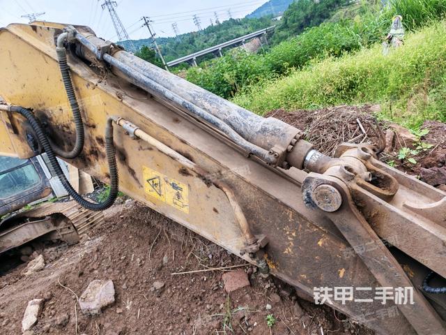 小臂整體左后（工作和回轉(zhuǎn)裝置）