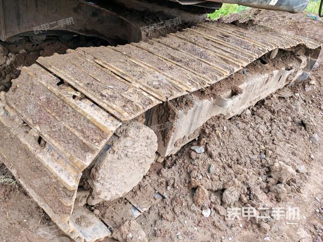 右側(cè)履帶整體（行走機構(gòu)）