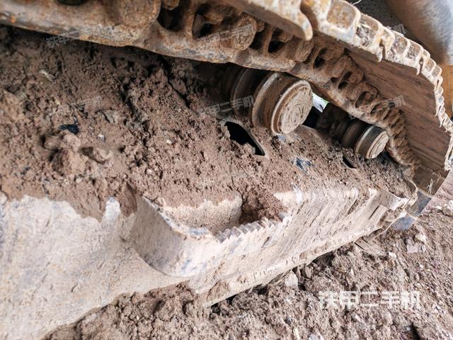 右導向輪（行走機構(gòu)）