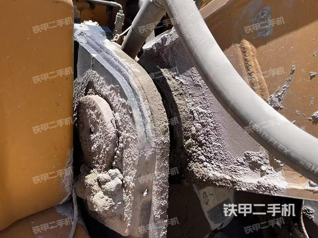 大臂根部?斜視(工作和回轉(zhuǎn)裝置) 大臂根部?斜視(工作和回轉(zhuǎn)裝置)