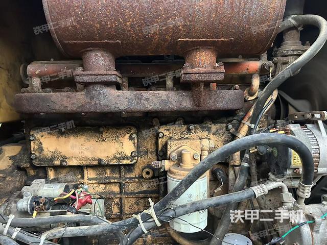 發(fā)動機右側(cè)(整機外觀及大件) 發(fā)動機右側(cè)(整機外觀及大件)