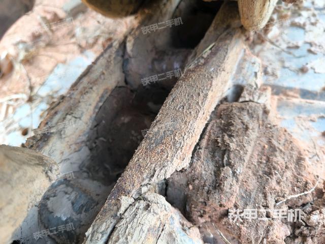 左側(cè)行走馬達蓋板(行走機構(gòu)) 左側(cè)行走馬達蓋板(行走機構(gòu))