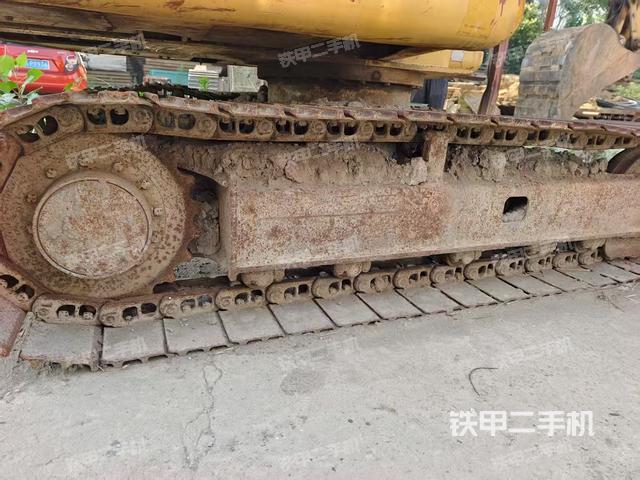 單側(cè)履帶整體(整機外觀) 單側(cè)履帶整體(整機外觀)
