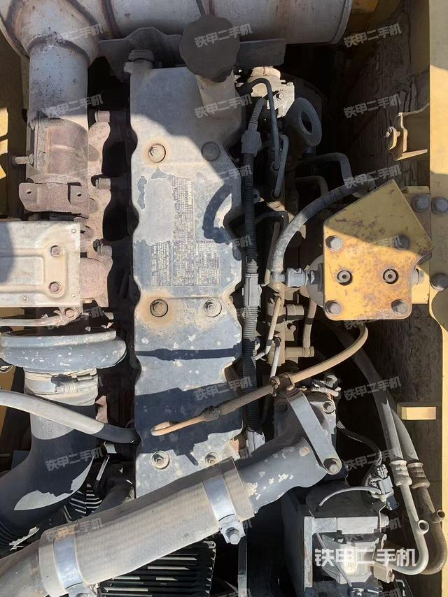 发动机整体俯视(整机外观) 发动机整体俯视(整机外观)
