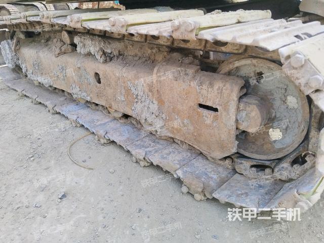 左側(cè)履帶整體?(行走機(jī)構(gòu)) 左側(cè)履帶整體?(行走機(jī)構(gòu))