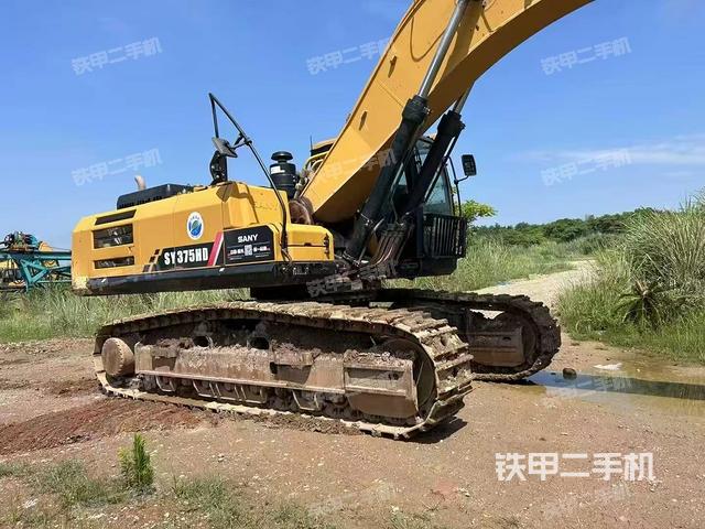 单侧履带整体(整机外观) 单侧履带整体(整机外观)