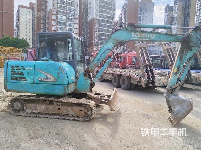 右前45(整機(jī)外觀) 右前45(整機(jī)外觀)