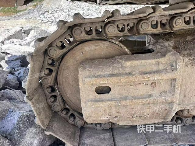 右側(cè)行走馬達蓋板(行走機構(gòu)) 右側(cè)行走馬達蓋板(行走機構(gòu))