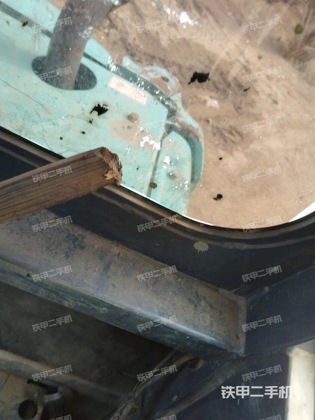 后窗玻璃角標(biāo)(駕駛室部分) 后窗玻璃角標(biāo)(駕駛室部分)