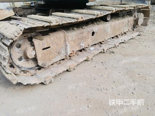 右側(cè)履帶整體?(行走機(jī)構(gòu)) 右側(cè)履帶整體?(行走機(jī)構(gòu))
