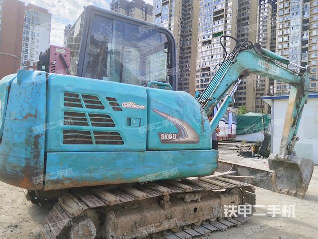 右后45(整機(jī)外觀) 右后45(整機(jī)外觀)