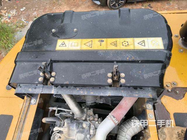 發(fā)動(dòng)機(jī)室(上車部件) 發(fā)動(dòng)機(jī)室(上車部件)
