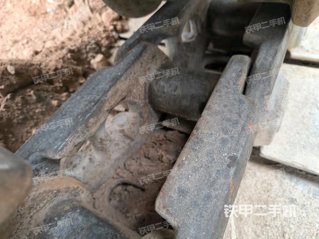 右側(cè)行走馬達(dá)蓋板(行走機(jī)構(gòu)) 右側(cè)行走馬達(dá)蓋板(行走機(jī)構(gòu))